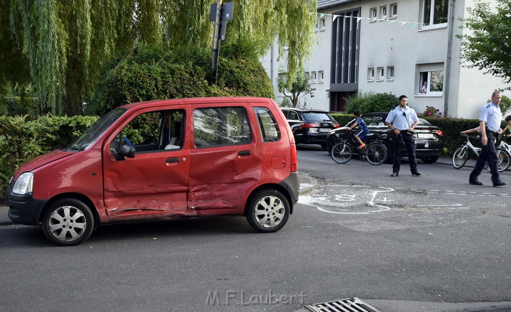 VU Koeln Porz Gremberghoven Auf dem Streitacker Breidenbachstr P75.JPG - Miklos Laubert